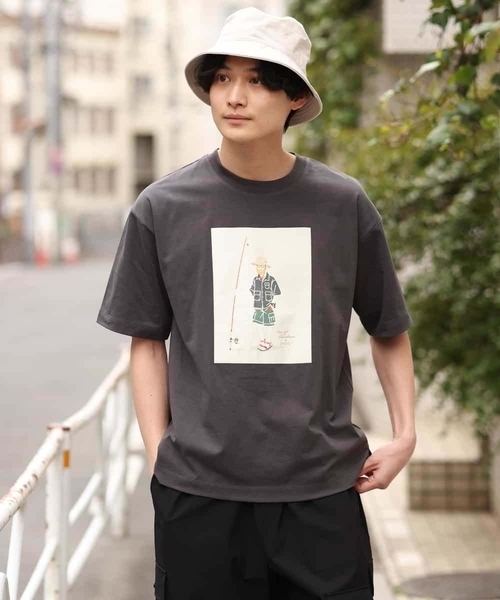 a.v.v(アーヴェヴェ)の「【コラボ】イラストレーターコラボワイドシルエットカットソー(Tシャツ/カットソー・メンズ・ホワイト/チャコールグレー・48/50/46/44)」の21枚目の写真