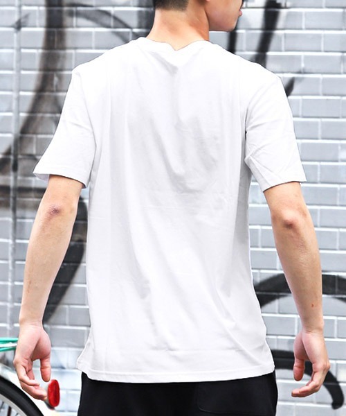 LUXSTYLE(ラグスタイル)の「ペイズリー柄ポケットプリントTシャツ(Tシャツ/カットソー・メンズ・ホワイト/ブラック/ラベンダー・M/L/XL)」の4枚目の写真