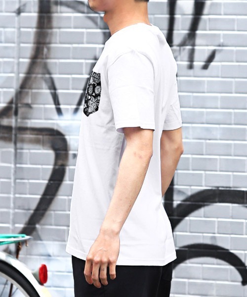 セール】ペイズリー柄ポケットプリントTシャツ（Tシャツ
