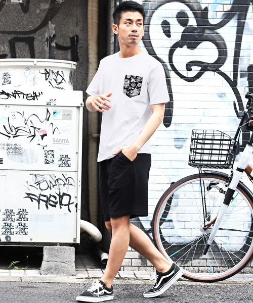 LUXSTYLE(ラグスタイル)の「ペイズリー柄ポケットプリントTシャツ(Tシャツ/カットソー・メンズ・ホワイト/ブラック/ラベンダー・M/L/XL)」の6枚目の写真