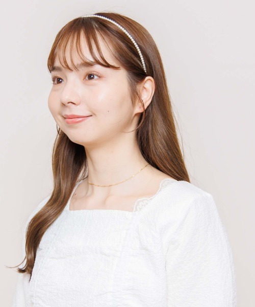 flower(フラワー)の「プチパールヘアバンド(カチューシャ・レディース・ホワイト・FREE)」の9枚目の写真