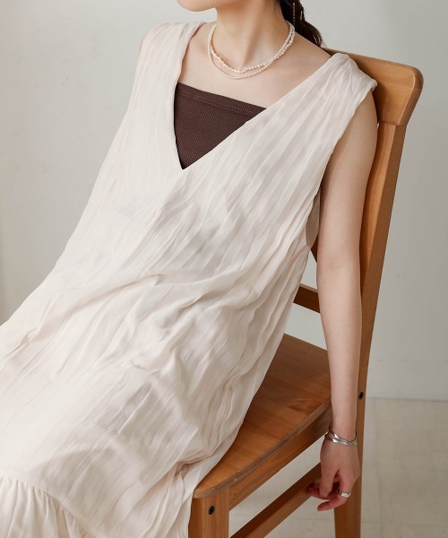 Bab(バブ)の「シワプリーツジャンパーワンピース(ワンピース・レディース・ブラック/パープル/オフホワイト・M)」の19枚目の写真