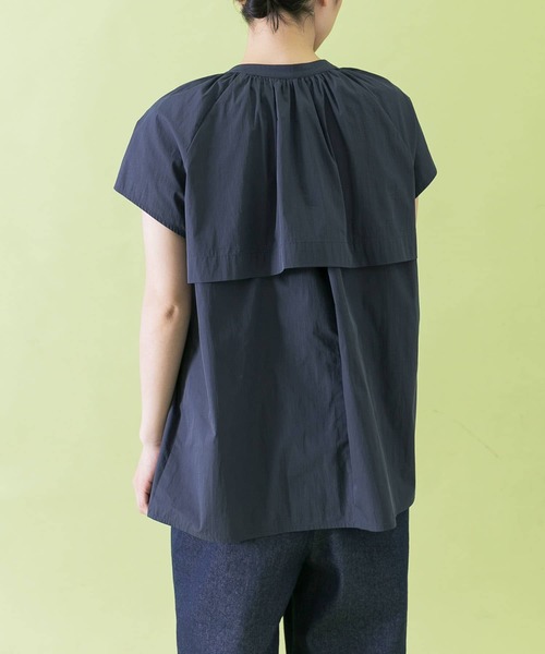 Uiscel（ユイセル）の「Uiscel　ヨークデザインフレンチスリーブブラウス（シャツ/ブラウス・レディース・ブラック/ネイビー・ONE）」の11枚目の写真