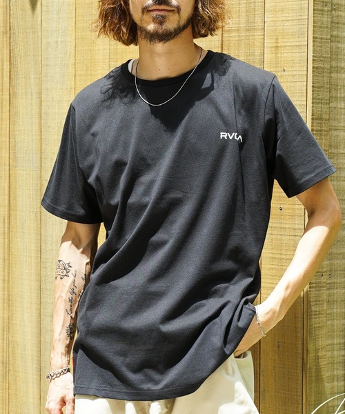 RVCA（ルーカ）の「RVCA メンズ 【RVCA x AZUL BY MOUSSY】 RVCA ^AZUL RADAR TEE Ｔシャツ【2022年夏モデル】/ルーカ半袖バックプリントTシャツ（Tシャツ/カットソー・メンズ・ホワイト/ブラック/ベージュ・MEDIUM/LARGE）」の21枚目の写真