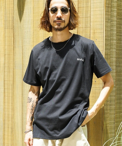 RVCA（ルーカ）の「RVCA メンズ 【RVCA x AZUL BY MOUSSY】 RVCA ^AZUL RADAR TEE Ｔシャツ【2022年夏モデル】/ルーカ半袖バックプリントTシャツ（Tシャツ/カットソー・メンズ・ホワイト/ブラック/ベージュ・MEDIUM/LARGE）」の22枚目の写真