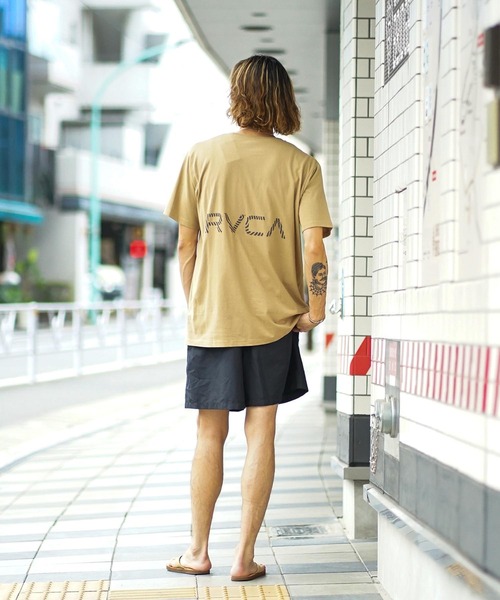 RVCA（ルーカ）の「RVCA メンズ 【RVCA x AZUL BY MOUSSY】 RVCA ^AZUL RADAR TEE Ｔシャツ【2022年夏モデル】/ルーカ半袖バックプリントTシャツ（Tシャツ/カットソー・メンズ・ホワイト/ブラック/ベージュ・MEDIUM/LARGE）」の12枚目の写真