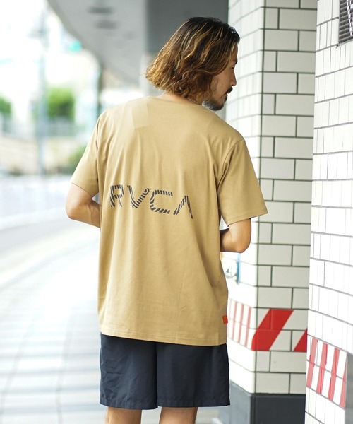 RVCA（ルーカ）の「RVCA メンズ 【RVCA x AZUL BY MOUSSY】 RVCA ^AZUL RADAR TEE Ｔシャツ【2022年夏モデル】/ルーカ半袖バックプリントTシャツ（Tシャツ/カットソー・メンズ・ホワイト/ブラック/ベージュ・MEDIUM/LARGE）」の5枚目の写真