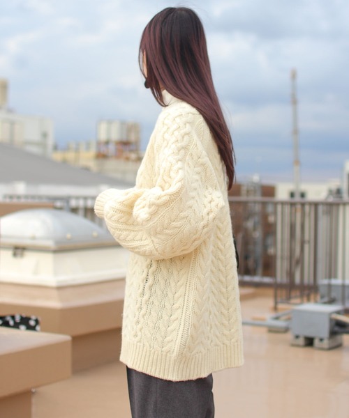 THE SHINZONE(ザ シンゾーン)の「THE SHINZONE/シンゾーン リンクケーブルニット LINK CABLE KNIT(ニット/セーター・レディース・ホワイト/カーキ・FREE)」の4枚目の写真