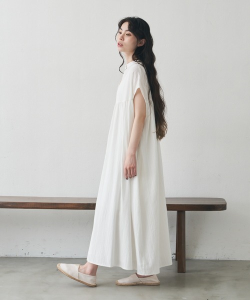 Libra Cue（リブラ キュー）の「“エスパドリーユスリッポン”　　　　　　　　　　　　　　　　　　　　　　　　　　　　　　　　　　　　　　　　かかとを踏んでサンダルとしても使える、夏らしい素材のスリッポン（スリッポン・レディース・ホワイト/ブラック・S/M/L）」の6枚目の写真