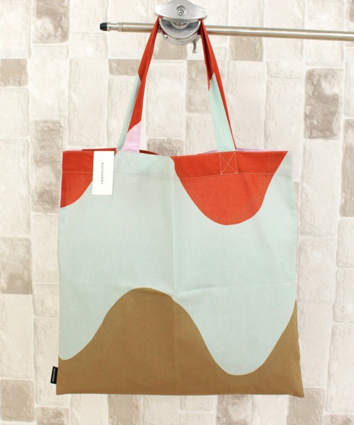marimekko（マリメッコ）の「Rasymatto/Pieni Siirtolapuutarha/Pieni Unikko/Jokeri Papajo/Keidas/Leikko/Lokki TOTE BAG（トートバッグ・レディース・ピンク系その他/ブラック系その他/グリーン系その他/ブラック系その他2/ブラック系その他3/ベージュ/ブルーグリーン/オレンジ系その他2/オレンジ/オレンジ系その他・FREE）」の10枚目の写真