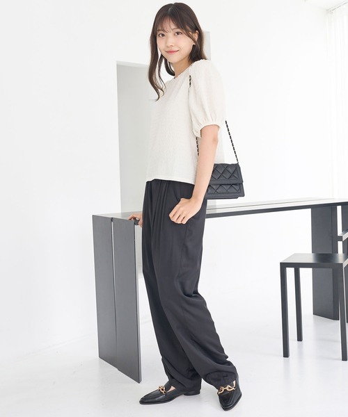 CHAN ME(チャンミ)の「サテンポプリンタックワイドパンツ(その他パンツ・レディース・ライトブルー/ブラック/クリーム・FREE)」の4枚目の写真