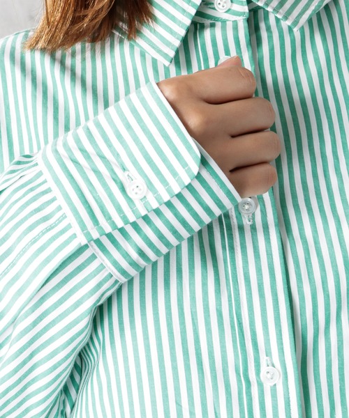 NAVY(ネイビー)の「ビッグシルエット長袖ストライプシャツ(シャツ/ブラウス・レディース・ブラック/レッド/グリーン/ブルー・フリー)」の7枚目の写真