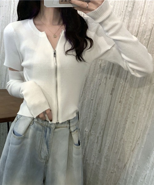 Jewelobe(ジュエローブ)の「カットアウトジップアップニットプルオーバー(ニット/セーター・レディース・ホワイト/ブラック/ブラウン/グレー・FREE)」の8枚目の写真