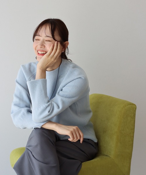 BLUEEAST（ブルーイースト）の「ハイネックニット（ニット/セーター・レディース・ブラック/オレンジ/ブルー/グリーン/アイボリー/モカ/ピンク/ブルーグレー・MEDIUM）」の18枚目の写真