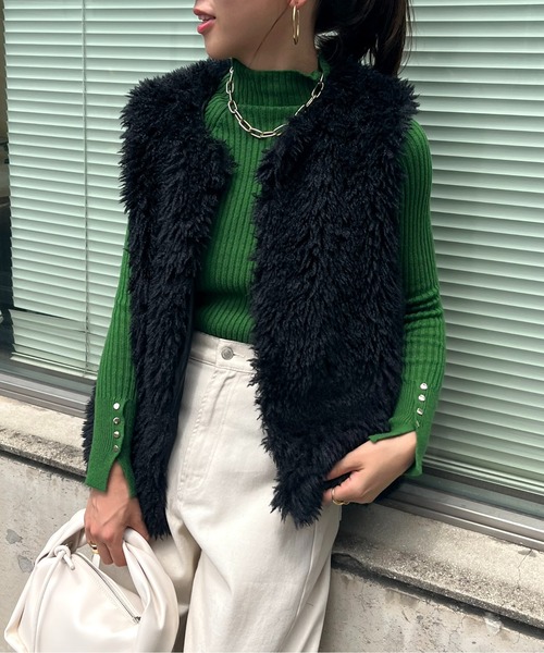 prose verse(プロズヴェール)の「プードルファーベスト(ベスト・レディース・ブラック/オフホワイト/グレイッシュベージュ・MEDIUM)」の6枚目の写真