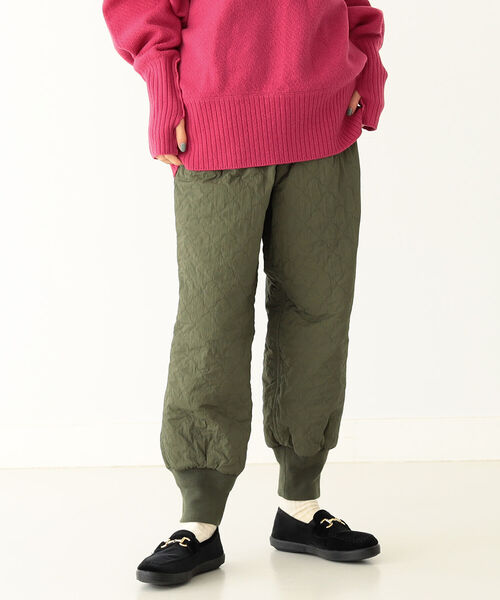 BEAMS BOY（ビームスボーイ）の「BEAMS BOY / キルティング ミリタリー パンツ（その他パンツ・レディース・ブラック/オリーブ・ONE SIZE）」の2枚目の写真