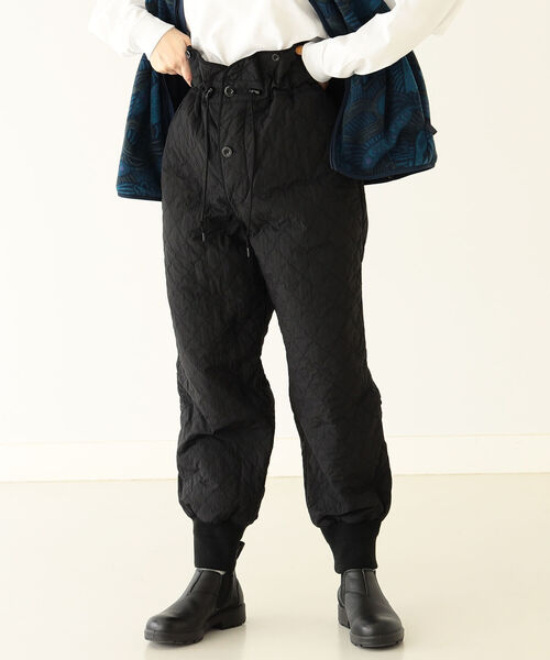 BEAMS BOY（ビームスボーイ）の「BEAMS BOY / キルティング ミリタリー パンツ（その他パンツ・レディース・ブラック/オリーブ・ONE SIZE）」の3枚目の写真