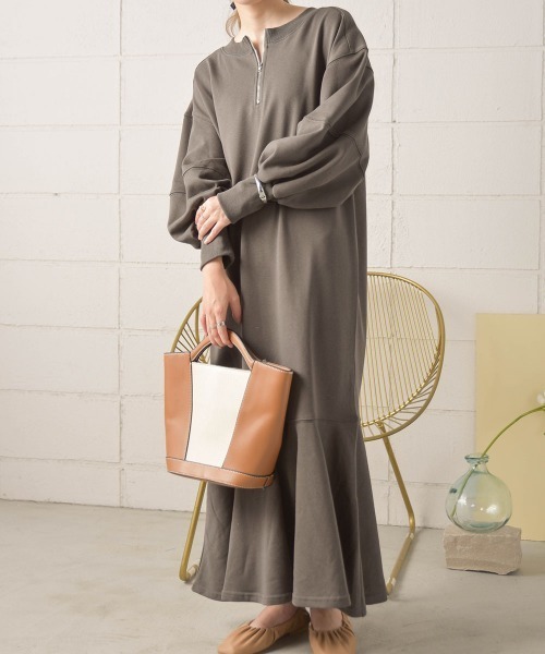 Bab(バブ)の「【低身長向け・高身長向けサイズあり】ハーフジップロゴスウェットマーメイドフレアワンピース(ワンピース・レディース・パープル/ライトグレー/ブラック/チャコールグレー/杢グレー/アイボリー・TL/M/S)」の20枚目の写真