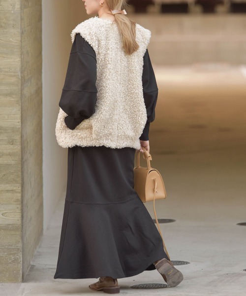 Bab(バブ)の「【低身長向け・高身長向けサイズあり】ハーフジップロゴスウェットマーメイドフレアワンピース(ワンピース・レディース・パープル/ライトグレー/ブラック/チャコールグレー/杢グレー/アイボリー・TL/M/S)」の9枚目の写真