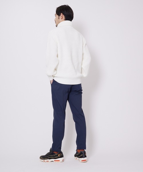 Blue Standard (ブルースタンダード)の「【BLUE STANDARD/ブルースタンダード】ふんわりもちもちのやみつきな触り心地 ふわもちモール 畦編み ウォッシャブル タートルネック セーター ニット(ニット/セーター・メンズ・オフホワイト/ブラック/チャコールグレー/ベージュ・MEDIUM/LARGE/X-LARGE)」の7枚目の写真