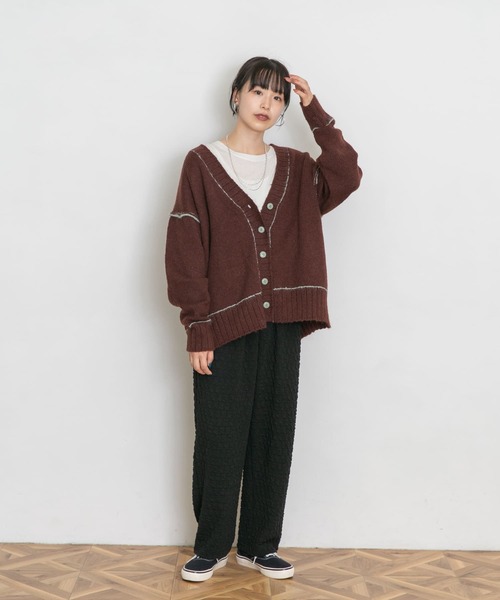 UR Lab.（アーバンリサーチラボ）の「配色ステッチルーズカーディガン（カーディガン/ボレロ・レディース・グレー/オフホワイト/ブラウン・FREE）」の17枚目の写真