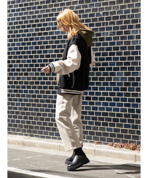 koe（コエ）の「ヴィンテージライクジェンダーレス裏起毛パーカー（パーカー・レディース・カーキ/ブルー/アイボリー/チャコールグレー・M/L/S）」の12枚目の写真