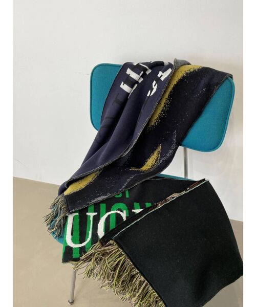 EMODA（エモダ）の「ダブルフェイスマフラー（マフラー・レディース・ネイビー/ブラック・FREE）」の4枚目の写真