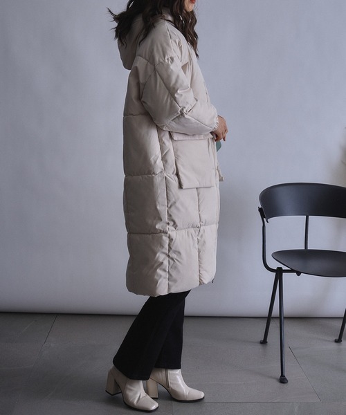 MAISON BREEZE(メゾンブリーズ)の「【MAISON BREEZE】パデッドロングダウン風コート SCCH266(ダウンジャケット/コート・レディース・ブラック/ホワイト/イエロー・FREE)」の12枚目の写真