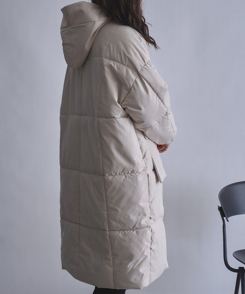MAISON BREEZE(メゾンブリーズ)の「【MAISON BREEZE】パデッドロングダウン風コート SCCH266(ダウンジャケット/コート・レディース・ブラック/ホワイト/イエロー・FREE)」の17枚目の写真