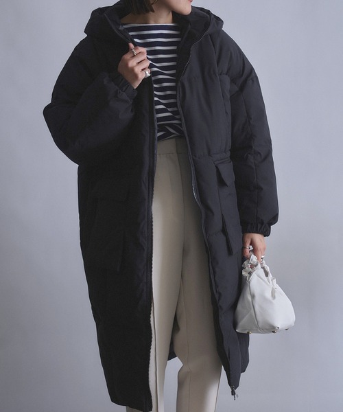 MAISON BREEZE(メゾンブリーズ)の「【MAISON BREEZE】パデッドロングダウン風コート SCCH266(ダウンジャケット/コート・レディース・ブラック/ホワイト/イエロー・FREE)」の4枚目の写真