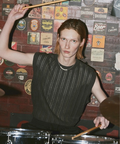 ln fortis（ロンフォルティス）の「ln fortis - シースルーデザインノースリーブ（ベスト・メンズ・ブラウン/チャコールグレー・SMALL/MEDIUM）」の3枚目の写真