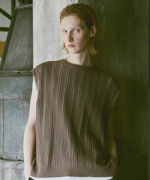 ln fortis（ロンフォルティス）の「ln fortis - シースルーデザインノースリーブ（ベスト・メンズ・ブラウン/チャコールグレー・SMALL/MEDIUM）」の14枚目の写真