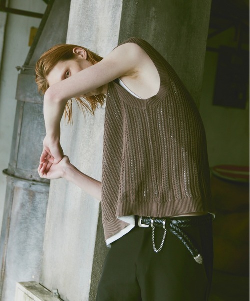 ln fortis（ロンフォルティス）の「ln fortis - シースルーデザインノースリーブ（ベスト・メンズ・ブラウン/チャコールグレー・SMALL/MEDIUM）」の15枚目の写真