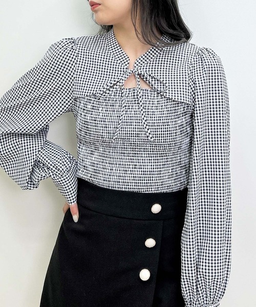 INGNI（イング）の「デコルテオープンブラウス（シャツ/ブラウス・レディース・オフホワイト/ホワイト系5/ブラック/ホワイト系その他4/その他3・M）」の5枚目の写真