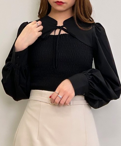 INGNI（イング）の「デコルテオープンブラウス（シャツ/ブラウス・レディース・オフホワイト/ホワイト系5/ブラック/ホワイト系その他4/その他3・M）」の4枚目の写真