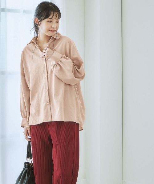 Soiunique（スワユニーク）の「ボリューム袖とろみ素材シャツ【ゆったりワンサイズ】（シャツ/ブラウス・レディース・グレイッシュベージュ/パープル/ライトカーキ/オフホワイト・FREE）」の19枚目の写真