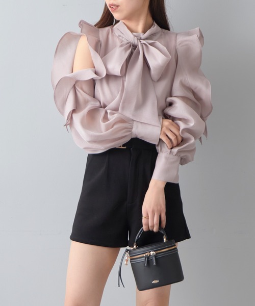 ちくわ☺︎様　BS CDブラック、BS LT袖フリルBK Chico（チコ）の「袖フリル肩開きチュニック（シャツ/ブラウス