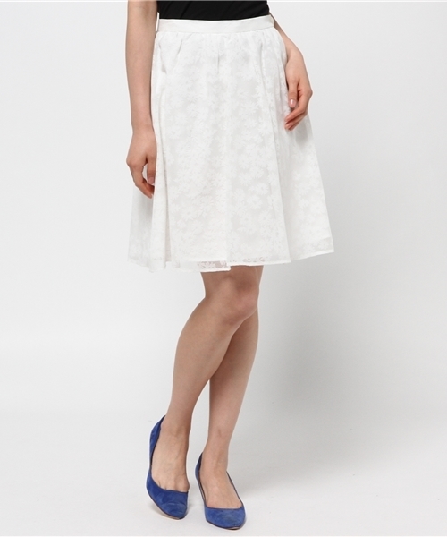 NATURAL BEAUTY BASIC（ナチュラルビューティーベーシック）の「フラワーオパールスカート（スカート・レディース・ホワイト系その他/ネイビー・SMALL/X-SMALL/MEDIUM）」の2枚目の写真