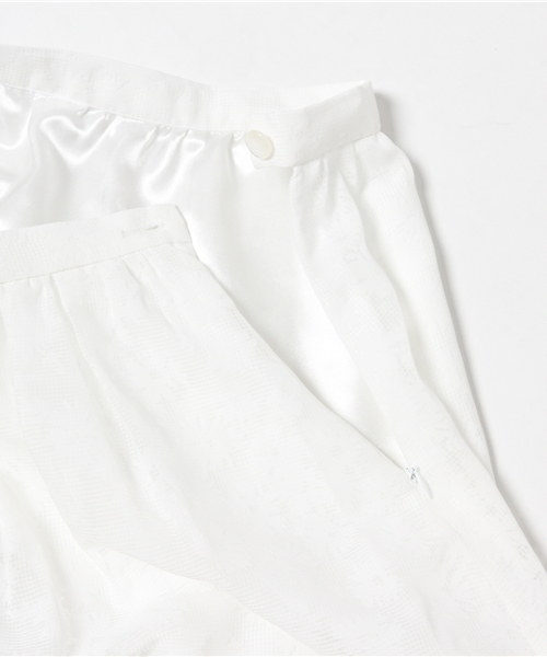 NATURAL BEAUTY BASIC（ナチュラルビューティーベーシック）の「フラワーオパールスカート（スカート・レディース・ホワイト系その他/ネイビー・SMALL/X-SMALL/MEDIUM）」の5枚目の写真