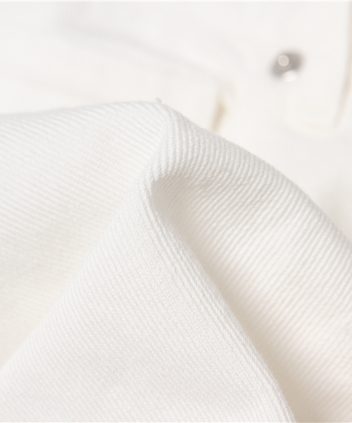 LBC(エルビーシー)の「コットンカツラギテーパードクロップドパンツ(その他パンツ・レディース・オフホワイト・SMALL/LARGE/MEDIUM)」の5枚目の写真