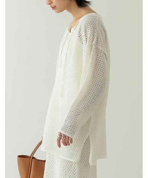 透かし編みキーネックニットプルオーバー