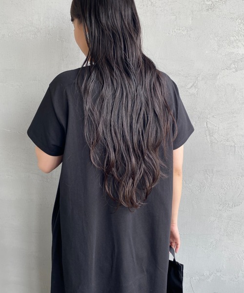 CHUMS（チャムス）の「[CHUMS/チャムス] チャムスロゴプリント Tシャツワンピ―ス（ワンピース・レディース・ブラック/ホワイト・L）」の22枚目の写真