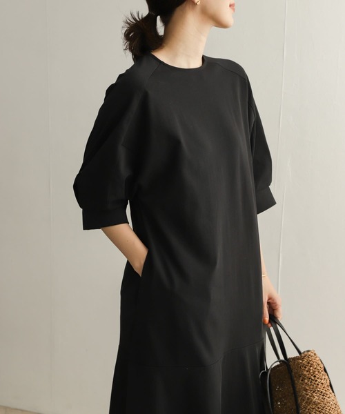 URBAN RESEARCH DOORS（アーバンリサーチドアーズ）の「マーメイドカットワンピース（ワンピース・レディース・ブラック/モカ・MEDIUM）」の5枚目の写真