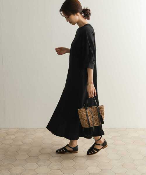 URBAN RESEARCH DOORS（アーバンリサーチドアーズ）の「マーメイドカットワンピース（ワンピース・レディース・ブラック/モカ・MEDIUM）」の7枚目の写真