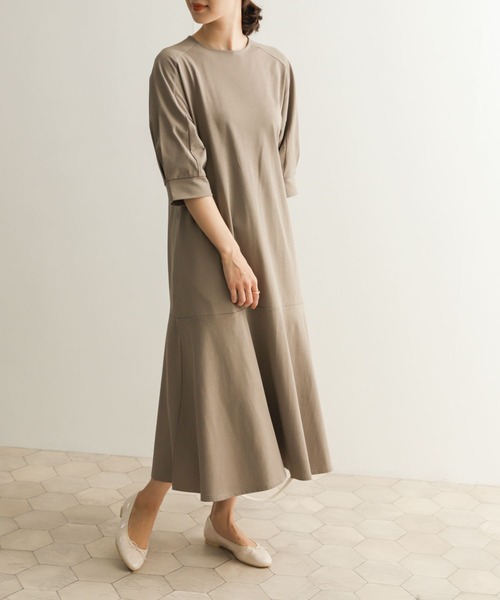 URBAN RESEARCH DOORS（アーバンリサーチドアーズ）の「マーメイドカットワンピース（ワンピース・レディース・ブラック/モカ・MEDIUM）」の16枚目の写真