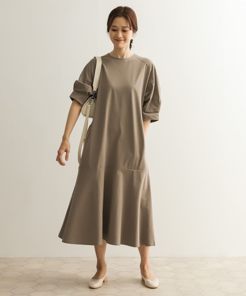 URBAN RESEARCH DOORS（アーバンリサーチドアーズ）の「マーメイドカットワンピース（ワンピース・レディース・ブラック/モカ・MEDIUM）」の19枚目の写真