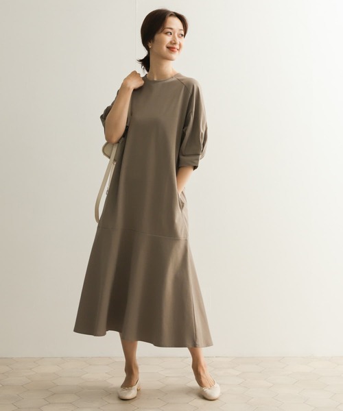 URBAN RESEARCH DOORS（アーバンリサーチドアーズ）の「マーメイドカットワンピース（ワンピース・レディース・ブラック/モカ・MEDIUM）」の20枚目の写真