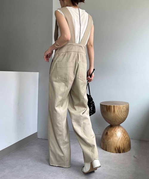 AGAWD（アガウド）の「〈AgAwd/アガウド〉ワイドサロペット（サロペット/オーバーオール・レディース・ブラック/ベージュ・FREE）」の6枚目の写真