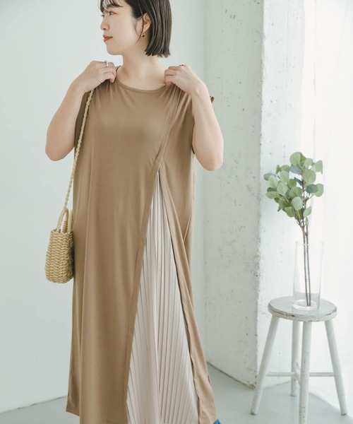 ITEMS URBANRESEARCH（アイテムズ アーバンリサーチ）の「プリーツドッキングワンピース（ワンピース・レディース・グリーン/ネイビー/キャメル・FREE）」の4枚目の写真