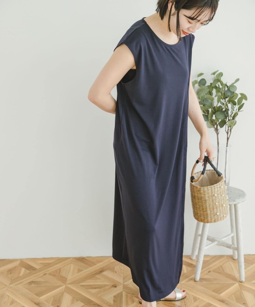 ITEMS URBANRESEARCH（アイテムズ アーバンリサーチ）の「プリーツドッキングワンピース（ワンピース・レディース・グリーン/ネイビー/キャメル・FREE）」の10枚目の写真